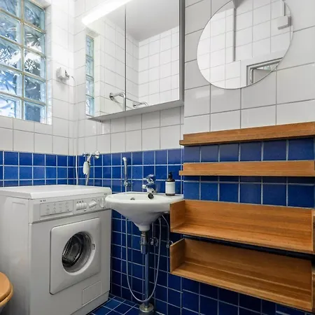 Wehost Punavuorenkatu 4